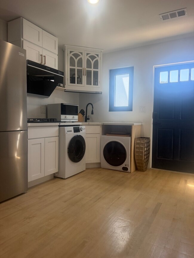 19361 Newhaven Ln Unit 2 BEDROOM