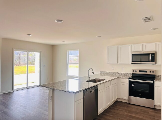 Photo - 239 Isabella Way