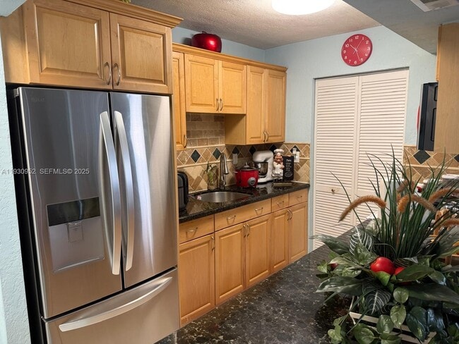 Photo - 1255 W 53rd St Unit 301