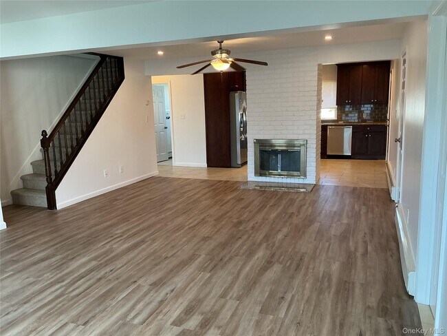 Photo - 77 Choir Ln