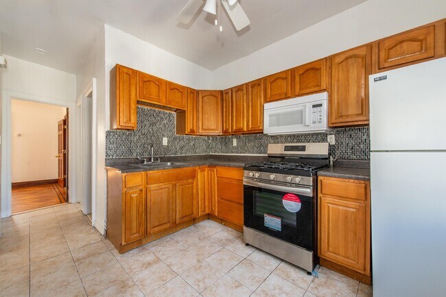 Photo - 46 Spruce St Unit 2