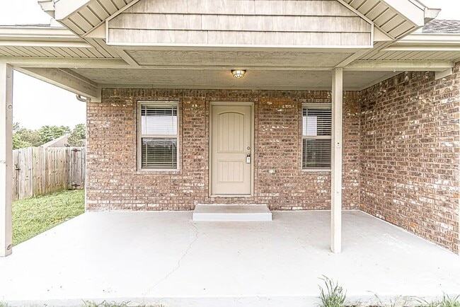 Photo - 3104 SW Featherston Rd