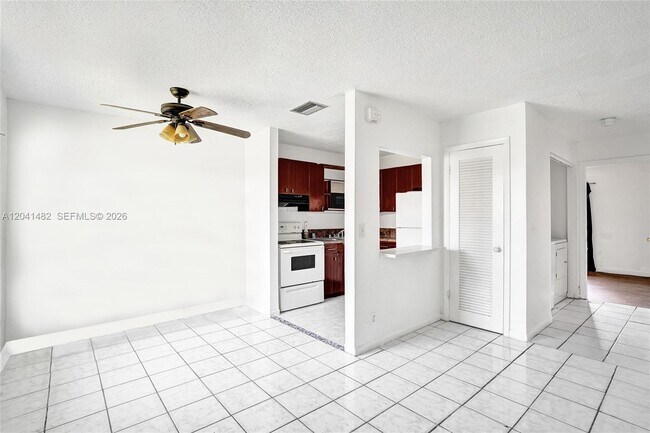 Photo - 841 SW 7th St Unit C