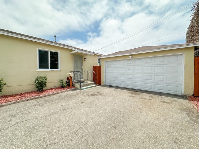 Photo - 4520 Marine Ave Casa