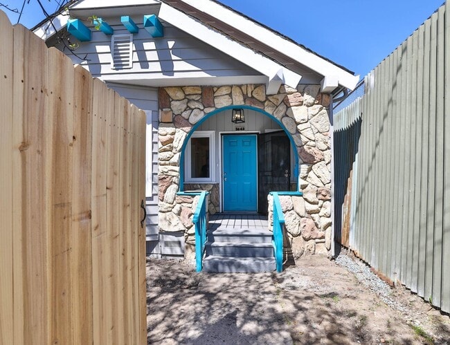 Photo - 2643 Market St