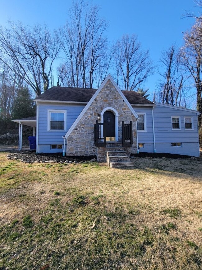 Photo - 2660 Sheridan Rd