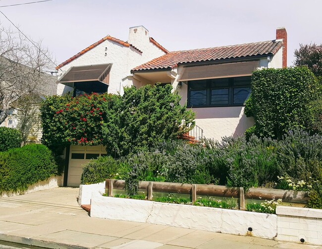 Beautiful 3-Bed/2-Bath Home in Burlingame ... - Beautiful 3-Bed/2-Bath Home in Burlingame ...