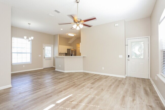 Photo - 213 Park Ave