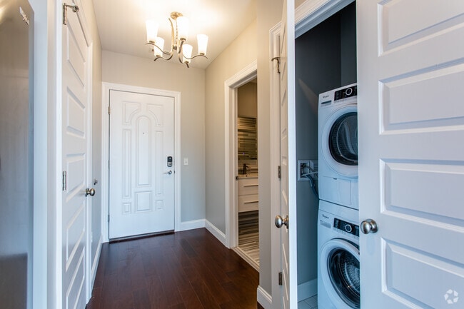 0BR, 1BA - Adams