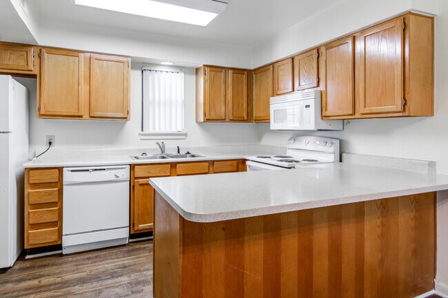 Photo - Hamilton Apartments- No Cost Utilities*