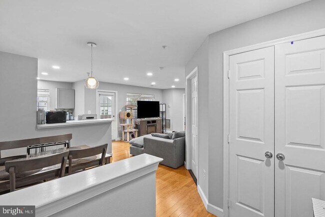 Photo - 645 Constellation Square SE Unit H