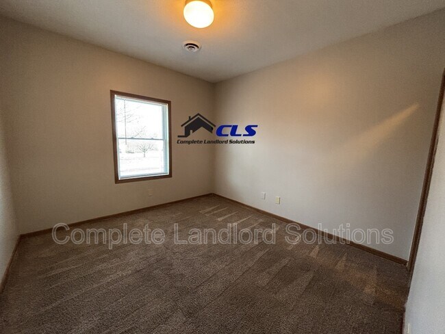 Photo - 1400 North Ave