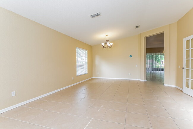 Photo - 2350 Meadow Oak Cir