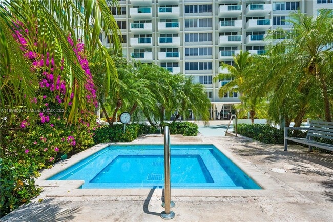 Photo - 1200 West Ave Unidad 914