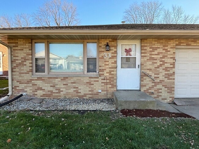 33 W Klubertanz Dr