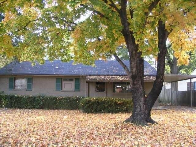 Photo - 398 McDermitt Rd