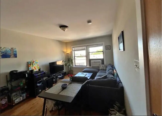 Freshly rehabbed 1- bedroom w. Elevator & ... - Freshly rehabbed 1- bedroom w. Elevator & ... Apartment Unit 610