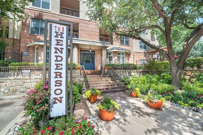 Photo - The Henderson Apartments