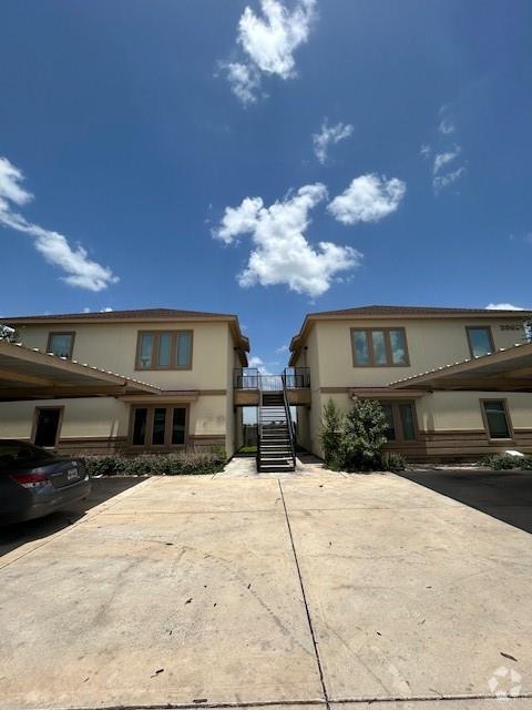 Building Photo - 2002 Garden Ridge Dr Unit 3 Rental