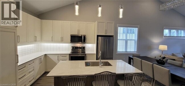 Photo - 10 Paradise Grv