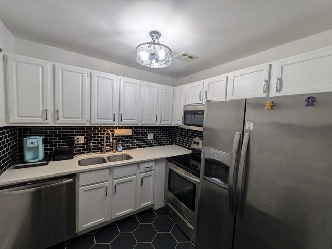 Photo - Newly Renovated 1-Bedroom Condo in the Hea... Unidad 105