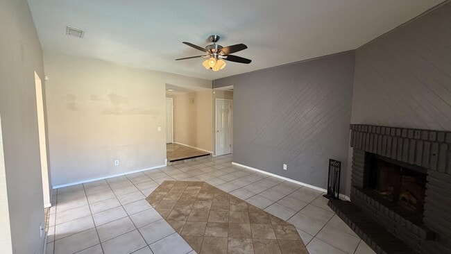 Photo - 4624 W Chicago St