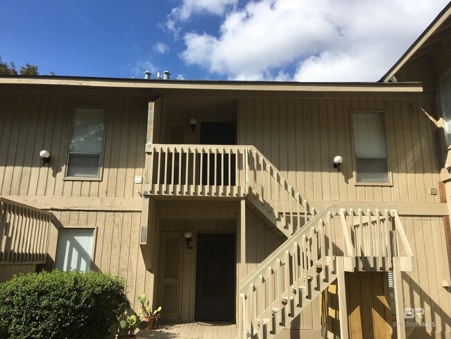 Photo - 2066 Sea Cliff Dr N Rental