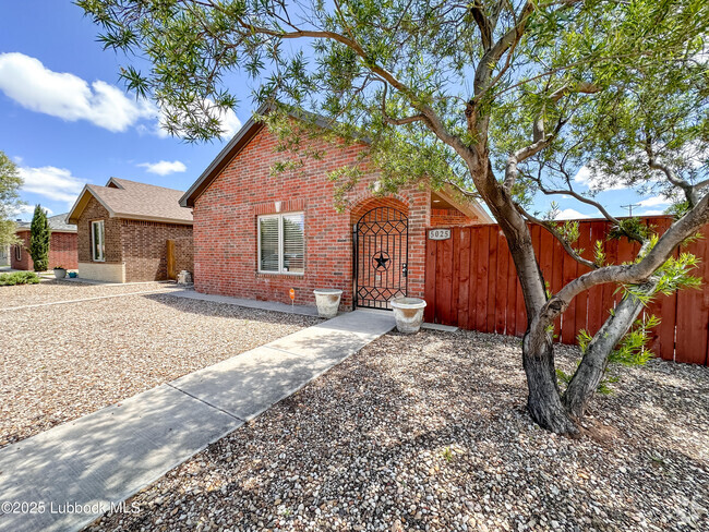 Building Photo - 5025 55th St Rental