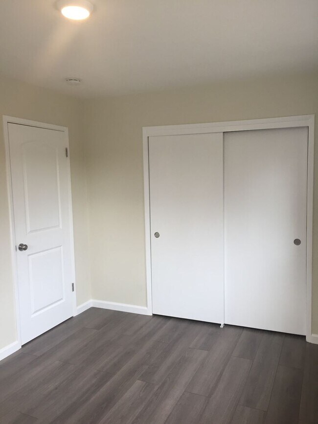 Photo - 2078 Donald Dr