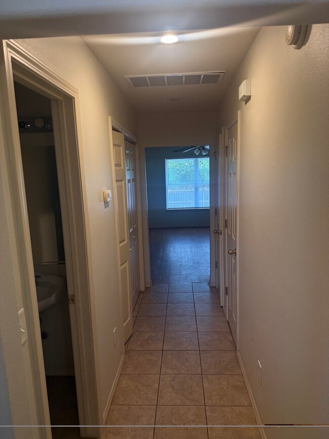 Photo - 4111 SW Shadowrock Pl