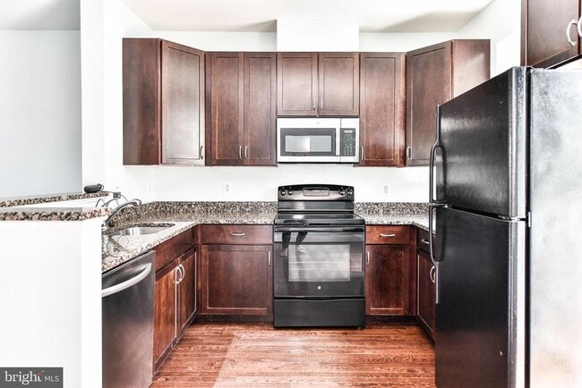 Photo - 755 Anacostia Ave NE