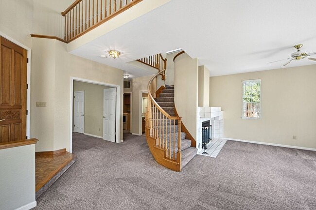 Photo - 1319 Strawberry Ct