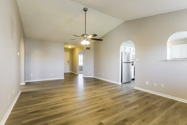 Photo - 121 Tracy Ridge Blvd