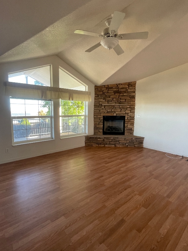 Photo - 1124 Louie St