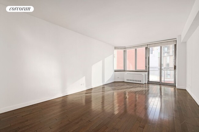 Photo - 500 W 43rd St Rental