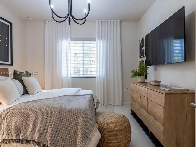 Photo - 618 NE 2nd St Unit 303