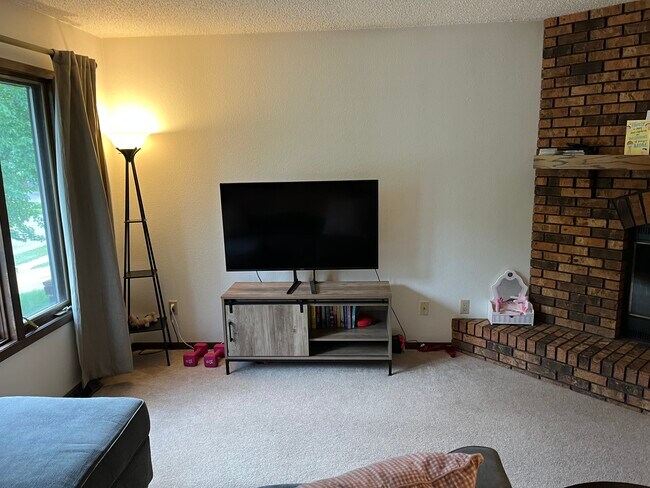 Photo - 1467 Westview Dr