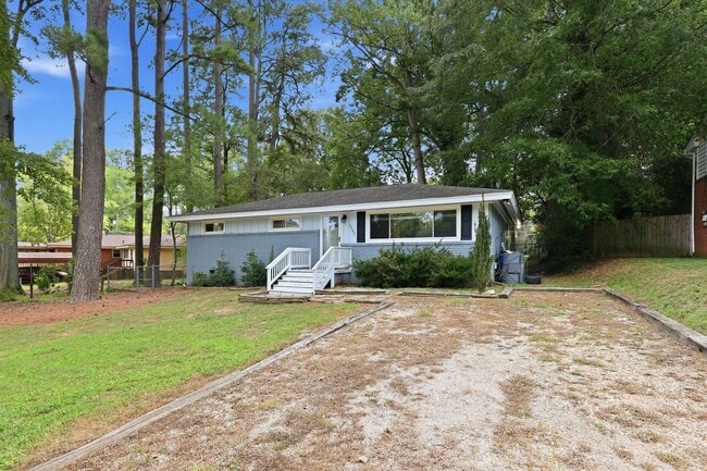 Building Photo - 3205 Crandon Ln