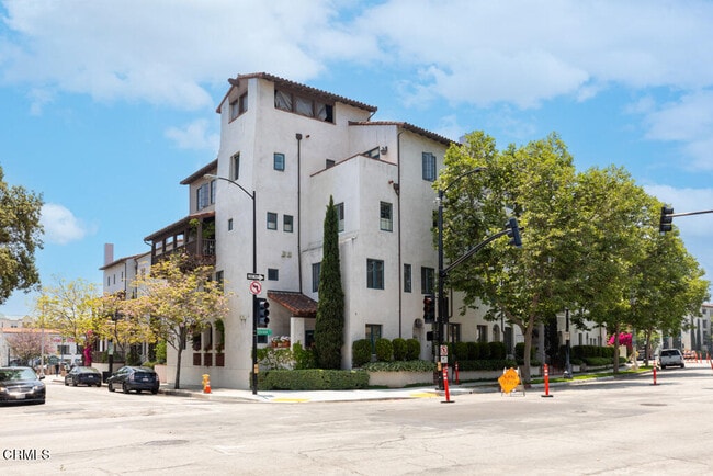 Photo - 700 Union St Unidad 104