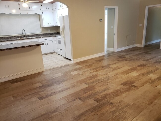 Photo - Gorgeous Historic 3/2 in Crystal River!!!