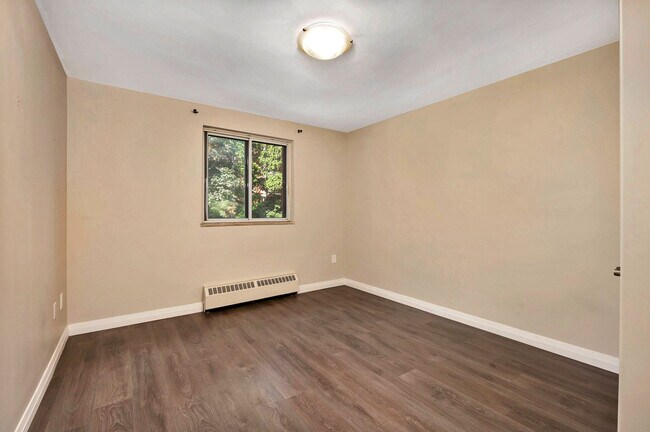 Photo - 45 Paisley Blvd