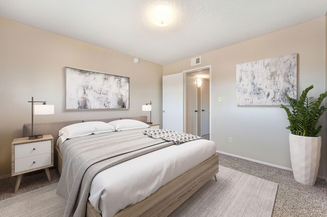 Photo - Dry Creek Village Apartments