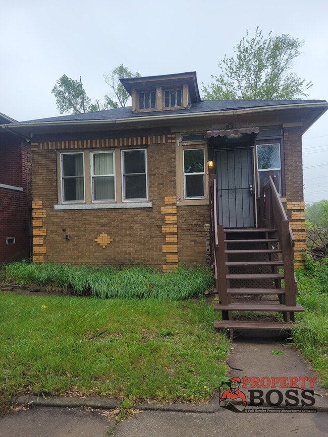 Photo - 1052 Harrison St House