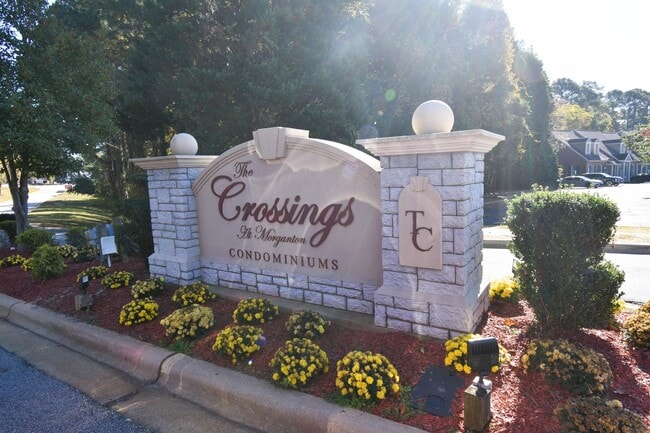 Building Photo - Coming Soon 3 Bedroom 2 Bathroom Condo- Pets Considered