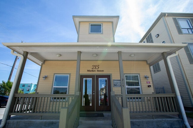 Carelton Courtyard apartments — community photo
