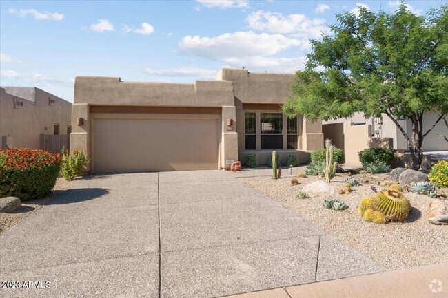 Building Photo - 9670 E Chuckwagon Ln Rental