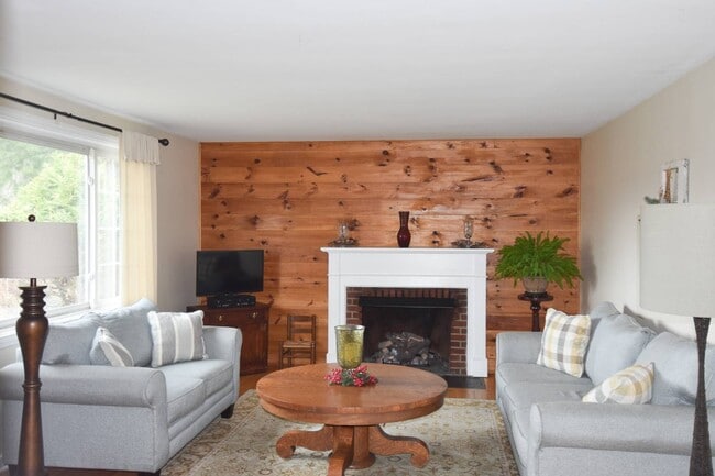 Photo - 257 Spore Rd