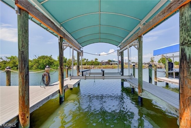 Photo - 3864 Royal Palm Dr