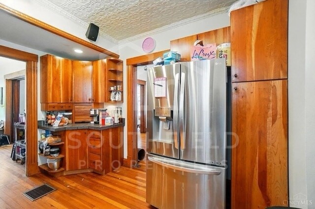 Photo - 2319 Victor St