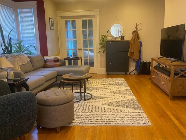 Photo - 35 Pinckney St Unit 1